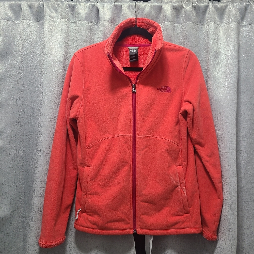 The‎ North Face Fleece Jacket M. Flaw